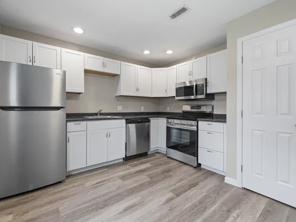 1064 Willowdale Rd, Morgantown, WV