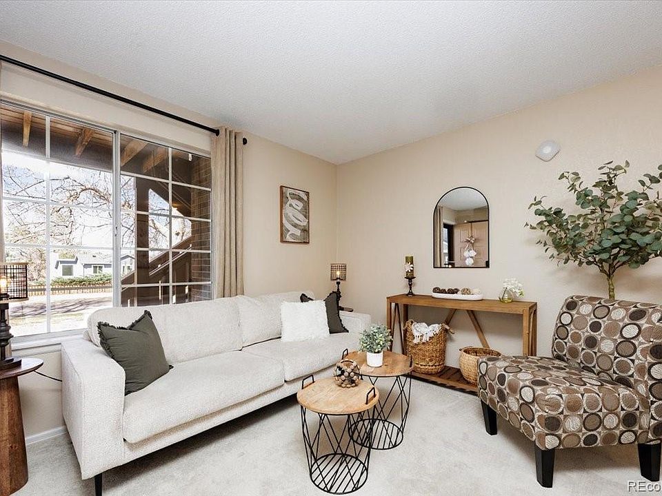 1st image of 819 Summer Drive