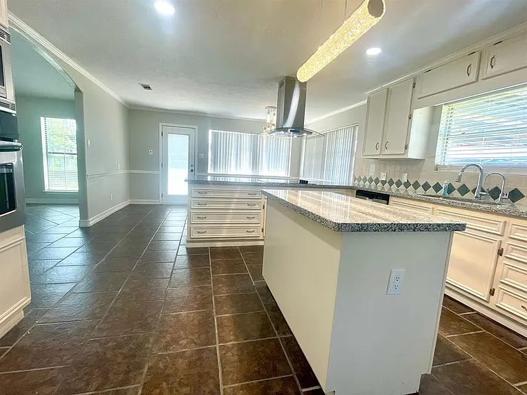 14221 Horseshoe Bnd — Photo 11