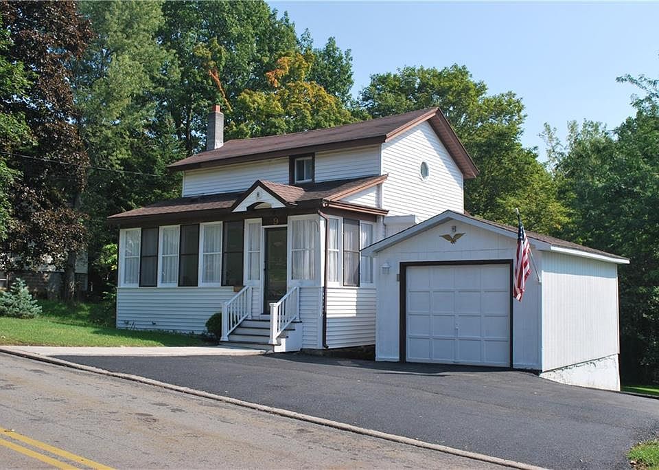 1st image of 9 School St