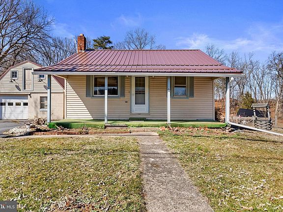 2nd image of 68 Gambers Corner Rd