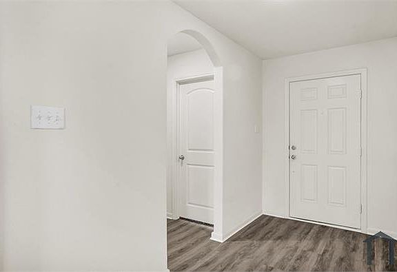 5th image of 3107 Angus Dr
