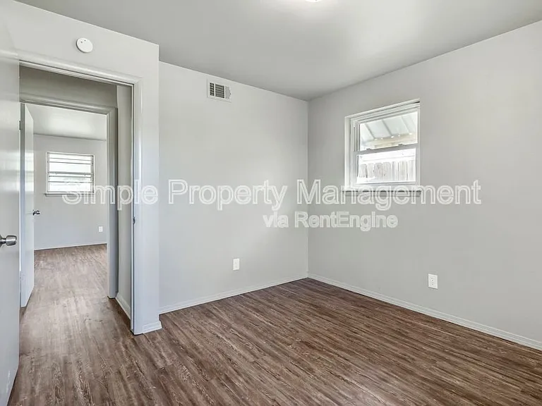 3221 Beechwood Dr — Photo 13