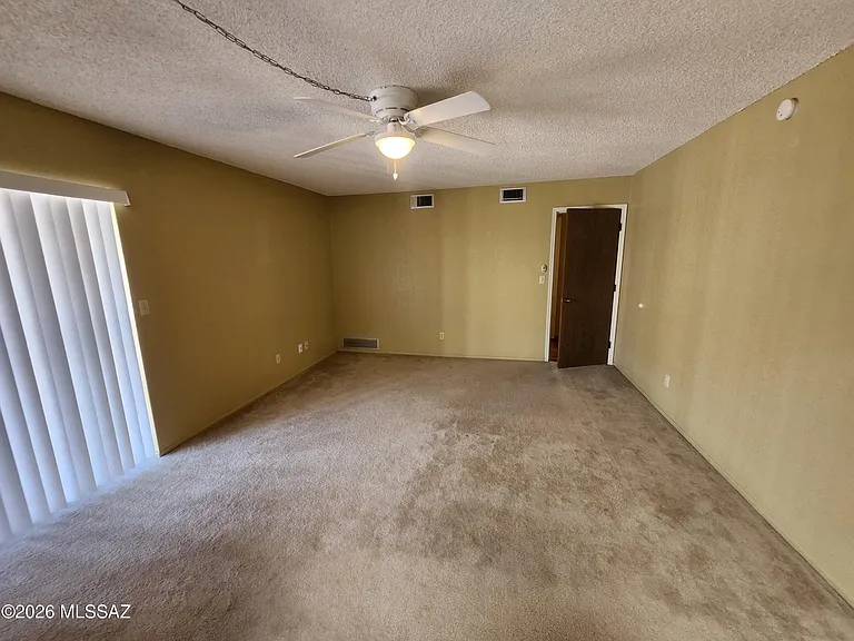 4841 N Paseo Presidio — Photo 14