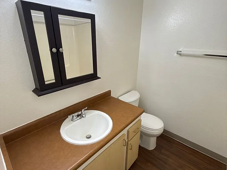 The Firs Apartments — Photo 24