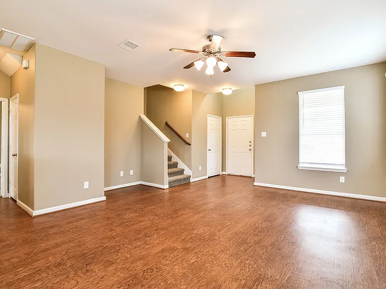 2703 Sleepy Knoll Dr — Photo 3