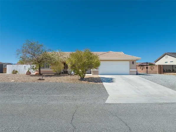 4970 Honey Locust Dr, Pahrump, NV 89061