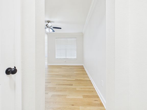 3rd image of 3777 Peachtree Rd NE APT 1321