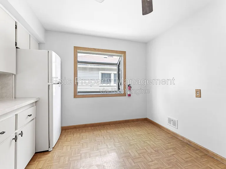 2119 Moran Ave — Photo 4