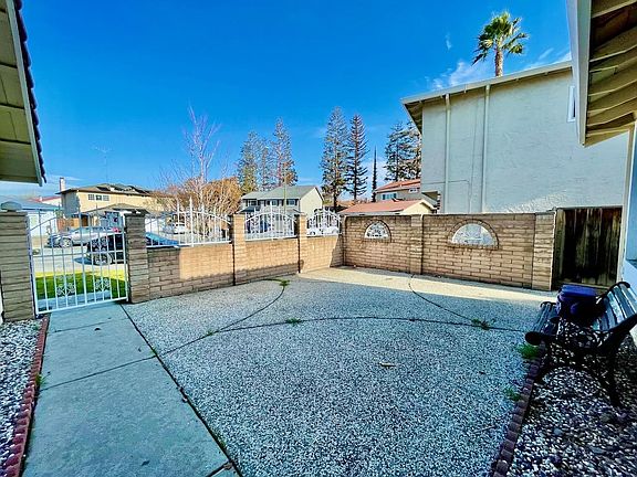 4th image of 837 Cape Trinity Pl