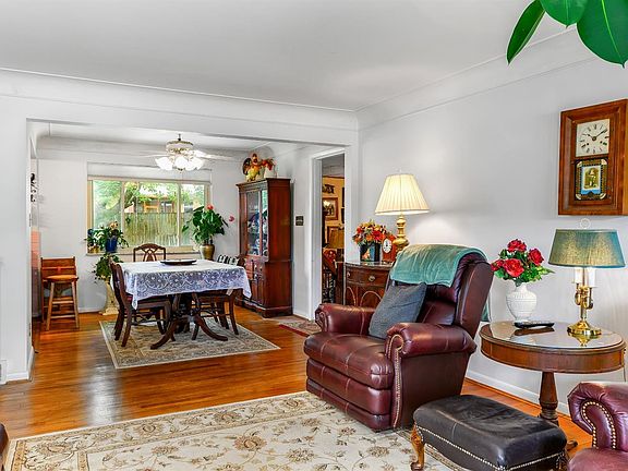 2nd image of 9365 Wynnecrest Dr