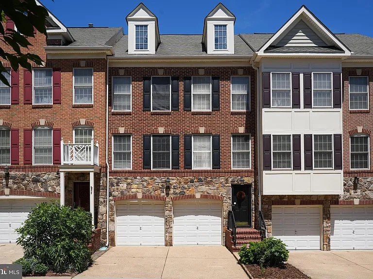 4658 Hummingbird Ln — Photo 2