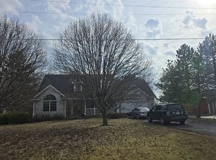 4044 E Bluelick Rd, Lima, OH 45801