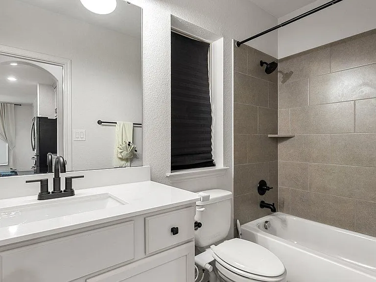 6600 Llano Stage Trl — Photo 23