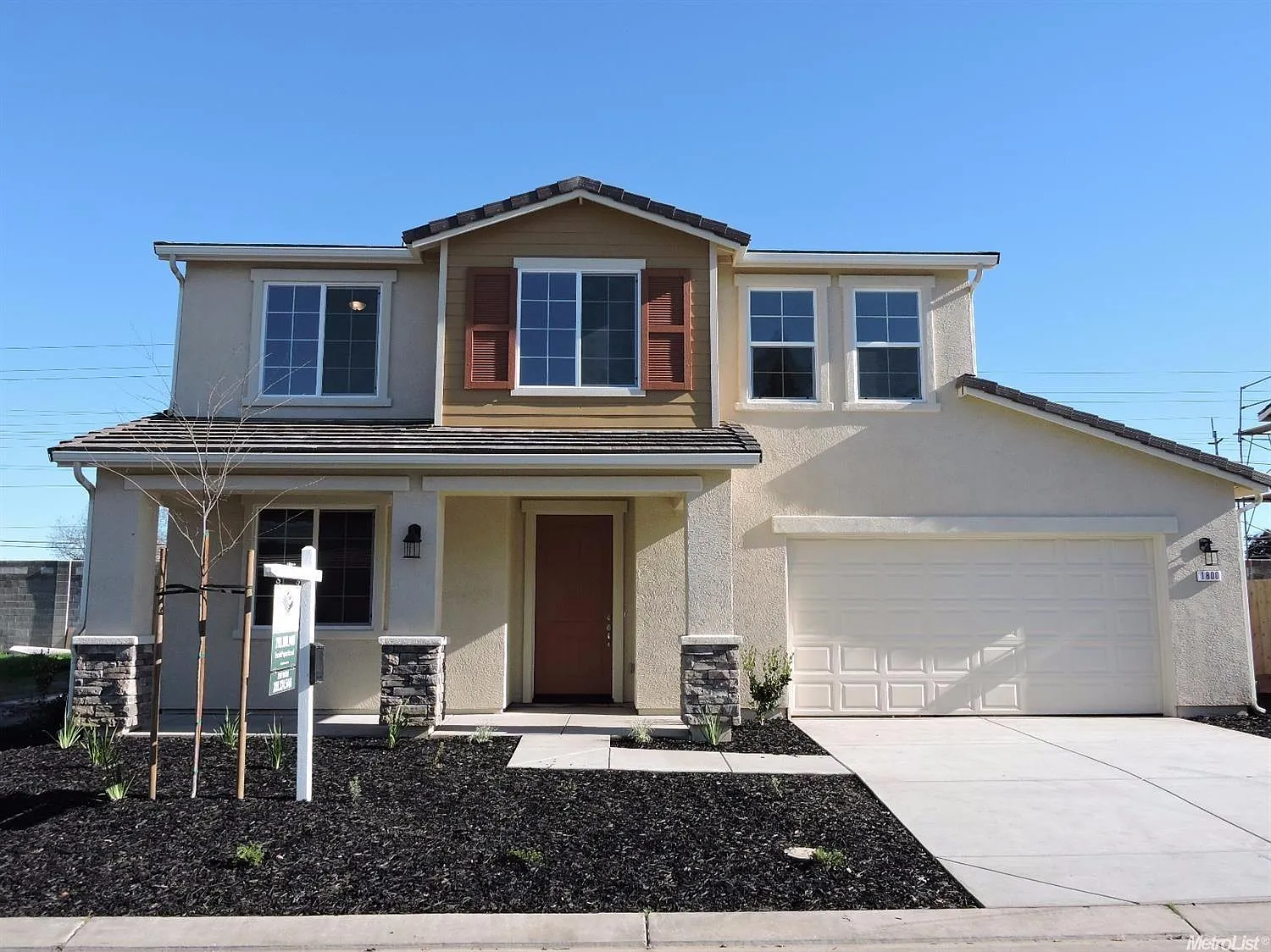 1808 Thomas Ct photo 1