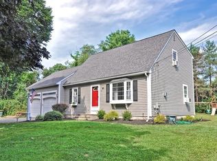 3 Rona Ln, Franklin, MA 02038