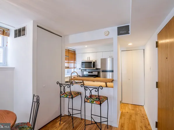 1137 Pine St APT 103, Philadelphia, PA 19107
