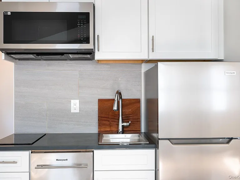 43 N Midland Ave #114 — Photo 7