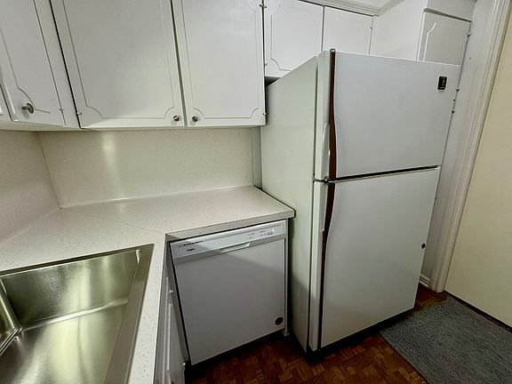 Plenty of cabinet storage. Dishwasher is recent.