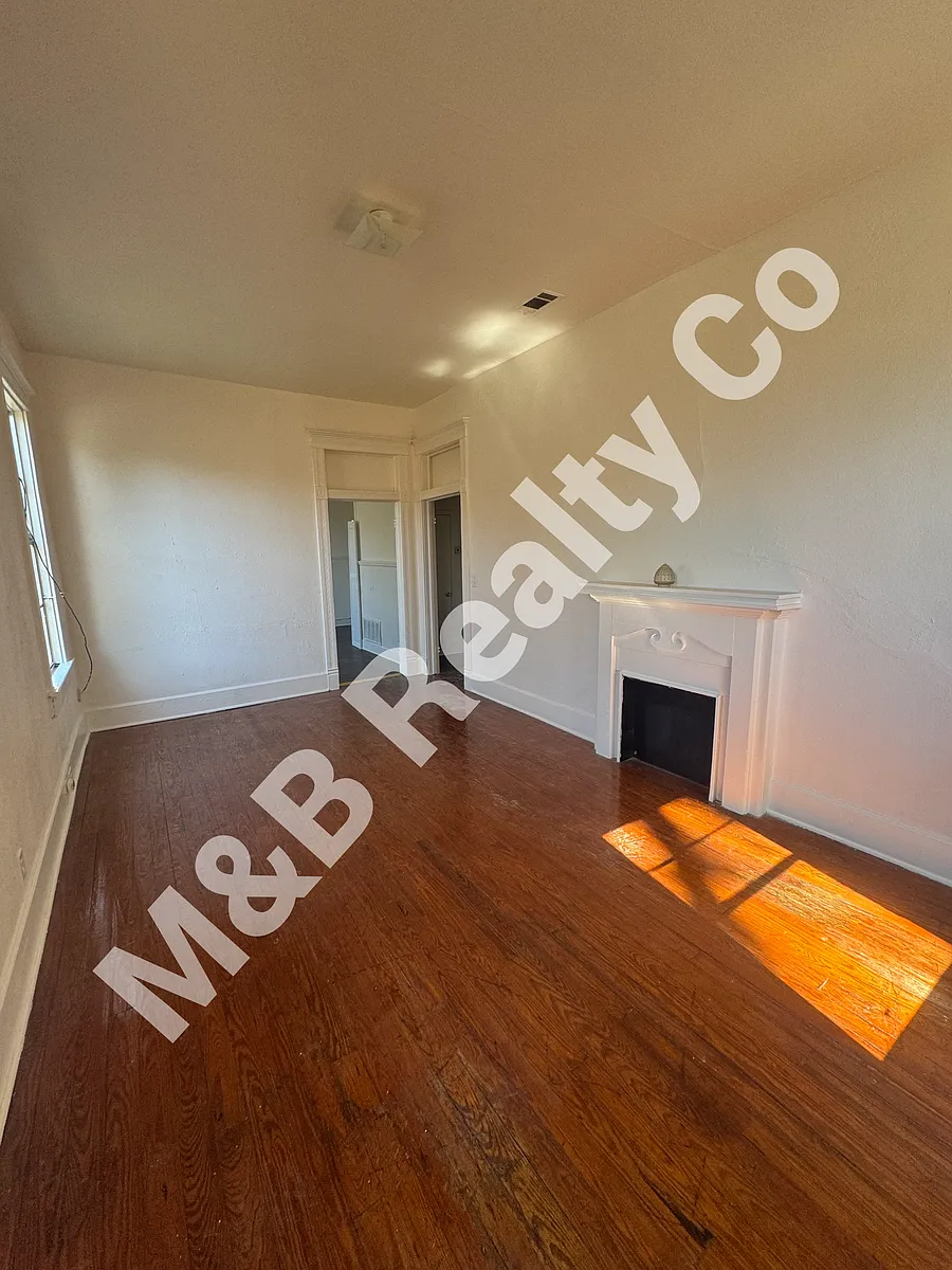 Building Photo - 1508 Eslava St #B