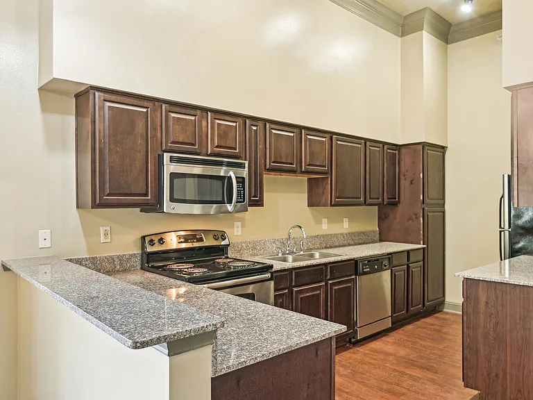 2101 Church Street — Photo 183