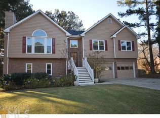 222 Gates Mill Dr, Lawrenceville, GA 30045