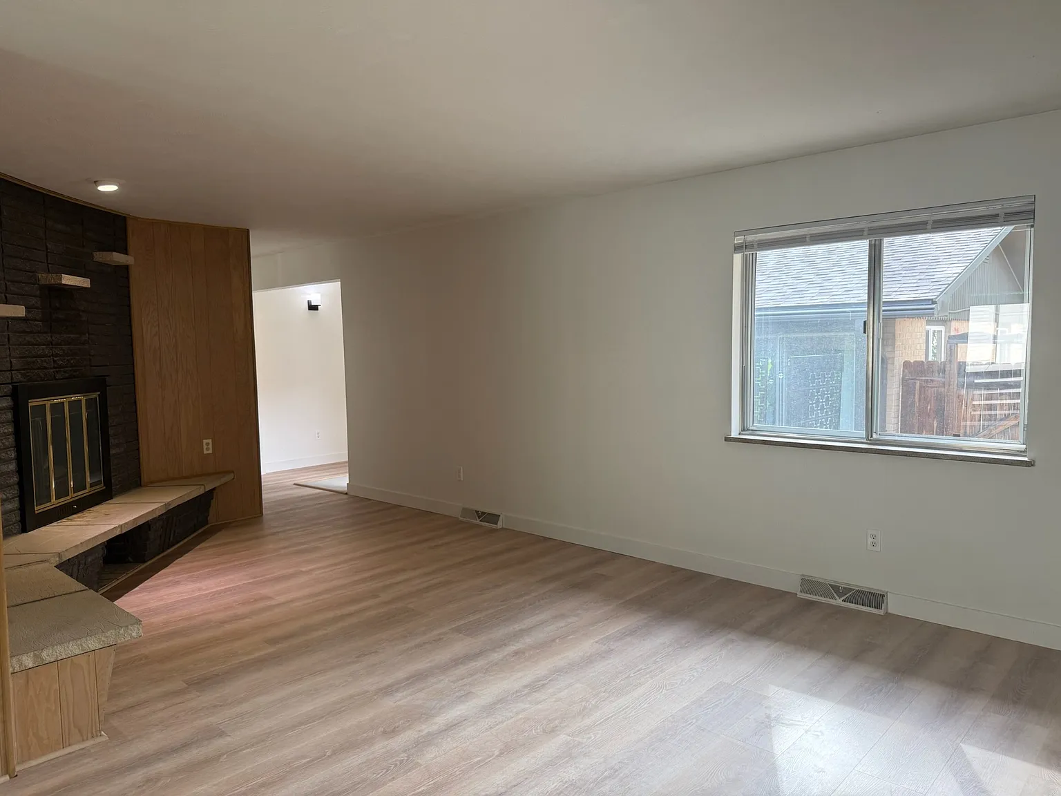 3 bed, 1400 sqft, $3,000 — Photo 3
