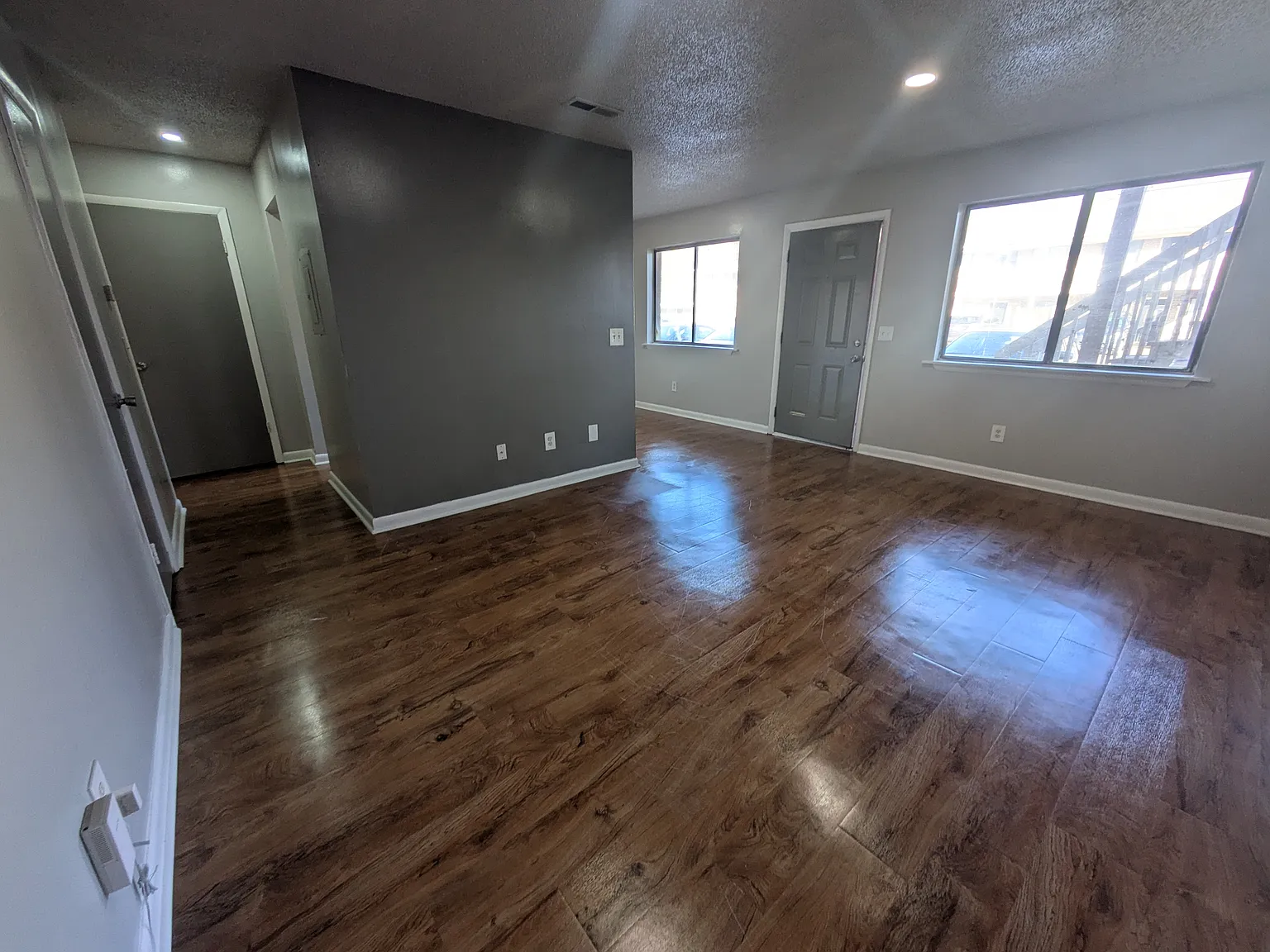 Torrance Apartment — Photo 3