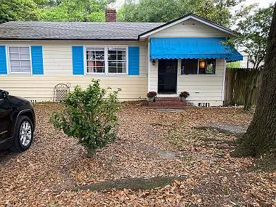 3 bed, 1.5 bath, 1450 sqft, $1,695 — Photo 3