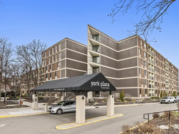 7200 York Ave S APT 220, Edina, MN 55435