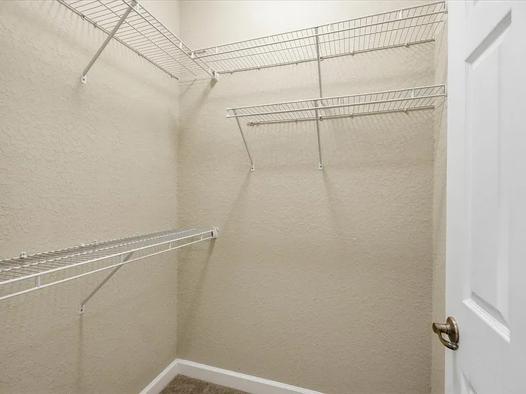 290 Westlawn Dr — Photo 13