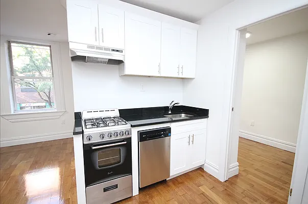 Rented by Compass | media 7