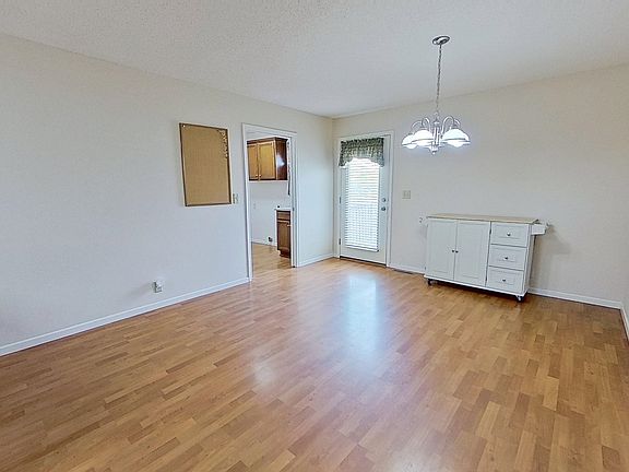 5th image of 4926 Tallgrass Pl