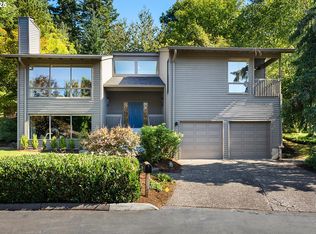 5745 SW Gaines Ct, Portland, OR 97221