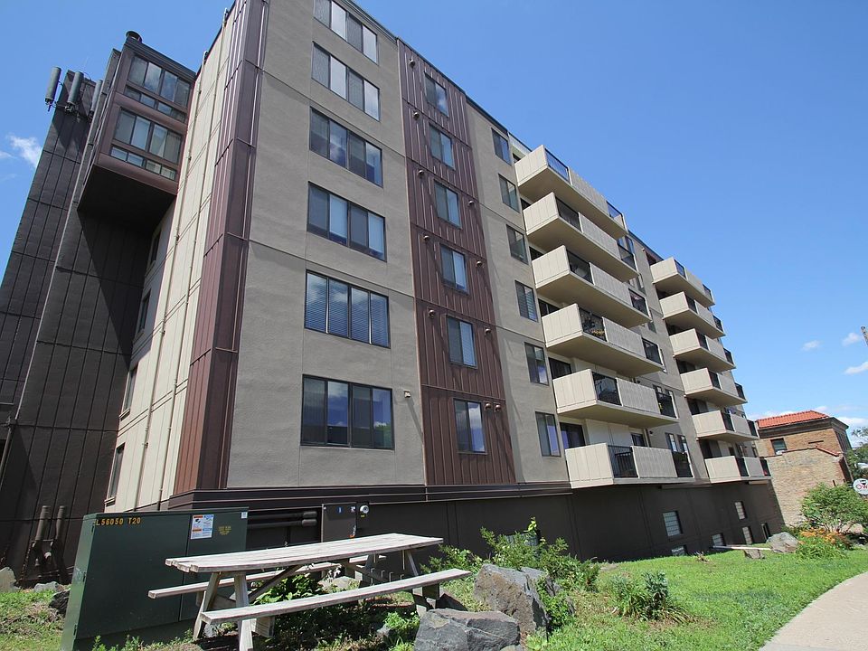 1st image of 2800 W 44th St Unit 305