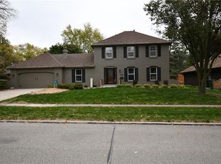 913 24th St, West Des Moines, IA 50265