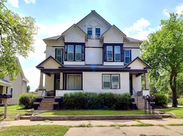 447-453 W Military Ave #5, Fremont, NE 68025