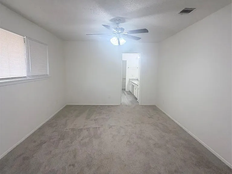 8119 Knightwood Forest Dr — Photo 20