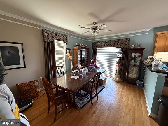 3rd image of 141 57th Pl SE