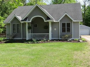 775 Campbell Rd, Douglas, MI 49406