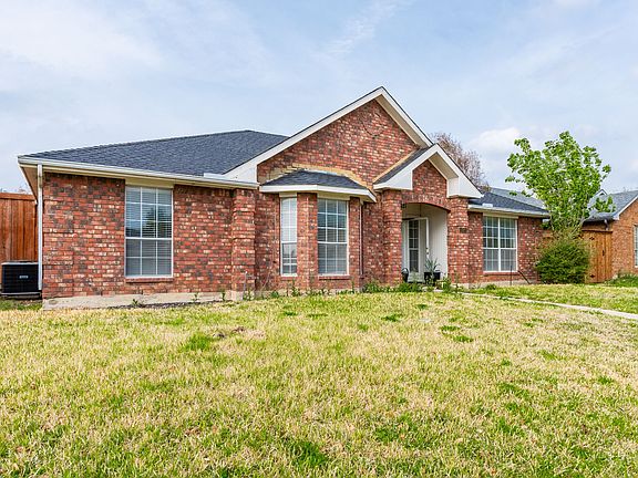 3rd image of 1321 River Birch Ln