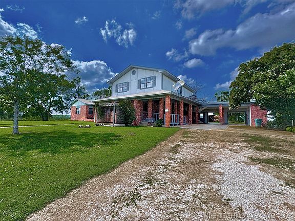 2nd image of 2343 E 2050th Rd