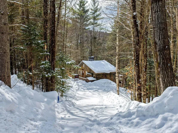 221 Spring Street, Stockbridge, VT 05772