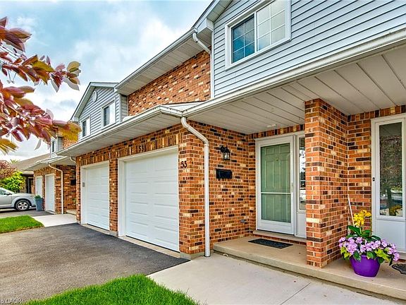 4th image of 53 Myrtle Ave