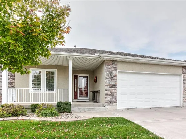 4630 SW Olympia Dr, Lees Summit, MO 64082