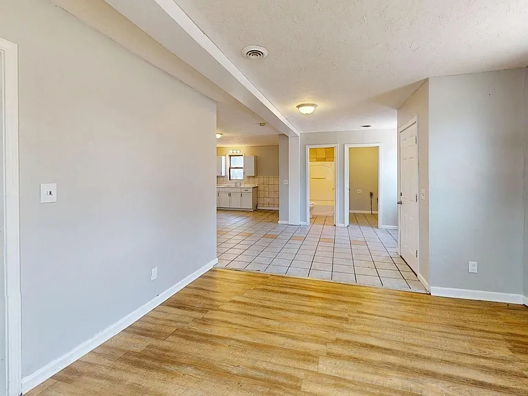 7023 Clark Ave — Photo 34