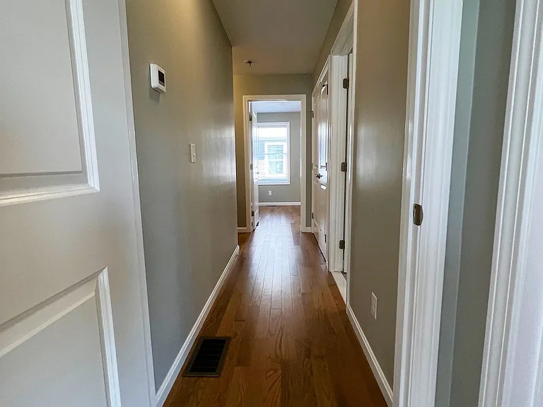 580 Elm St #5 — Photo 9