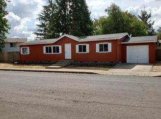 236 Smith Loop, Springfield, OR 97478