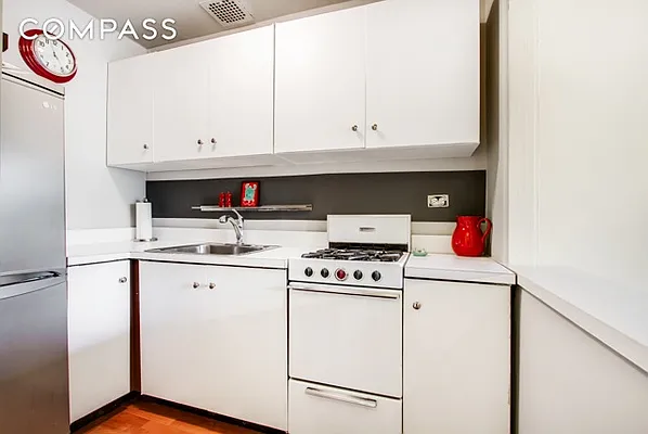 Sold by Compass | media 18