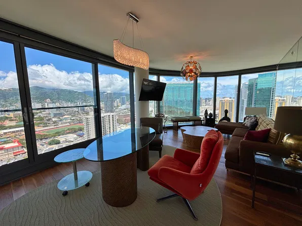 1108 Auahi St, Honolulu, HI